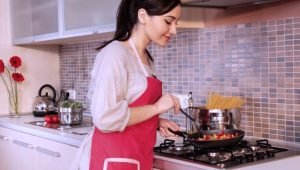 Pertolongan Pertama Saat Terkena Minyak Panas, Bunda Wajib Tau