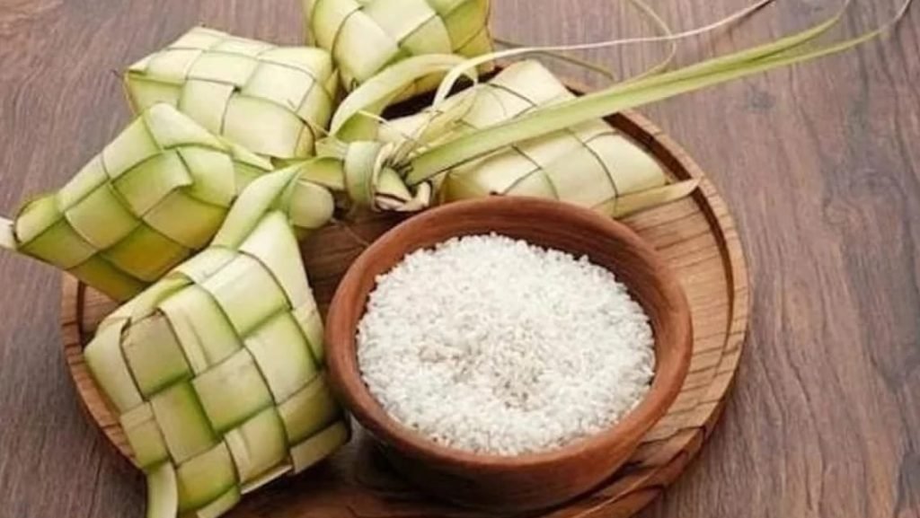 Cara Membuat Ketupat Empuk dan Pulen Tak Mudah Basi