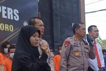 Operasi pekat, Polres Bojonegoro, Kondom bekas