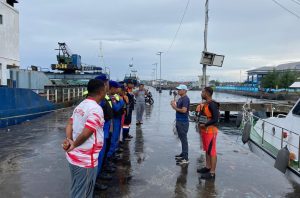 Satu Kapal POB 20 Mengalami Kebocoran Di Perairan Haltim, Maluku Utara