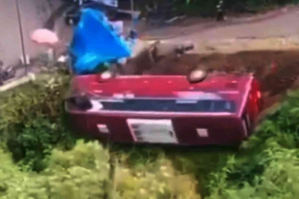 Bus Peziarah Terjun ke Jurang di Kawasan Guci Tegal, Satu Orang Tewas