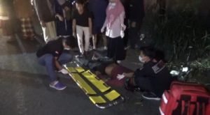 Gagal Nyalip, Mahasiswa Asal Kalimantan Tabrak Pohon di Jombang