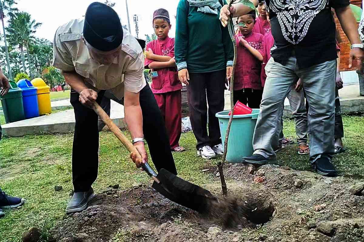 IKA PMII, tanam pohon,