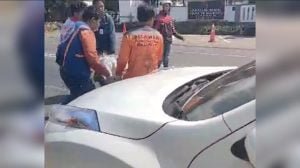 Tukang Tambal Ban di Mojokerto Tewas Saat Mengisi Angin Ban Mobil Pelanggan