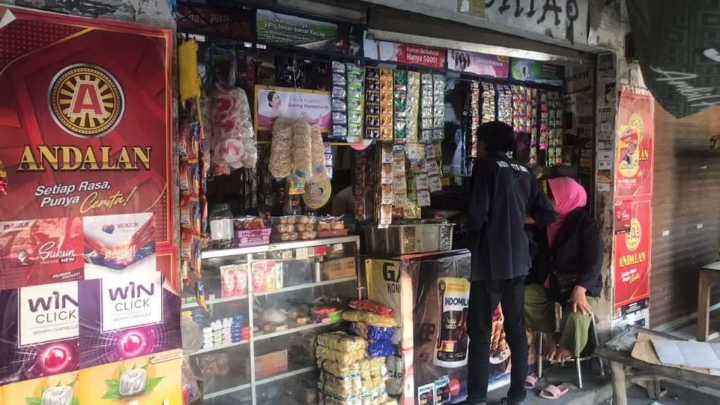 Maling Bobol Toko Sembako di Mojokerto, Mie dan Susu Berserakan