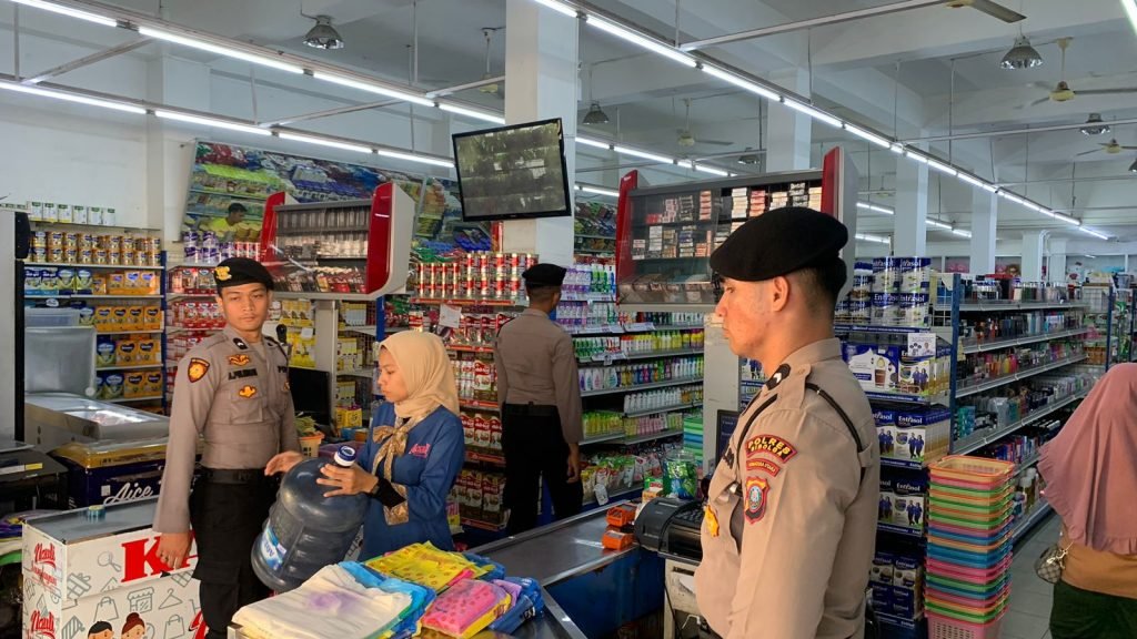 Satuan Samapta Polres Sibolga Laksanakan Patroli Dialogis Antisipasi Kejahatan Jalanan