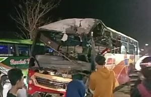 Kecelakaan Maut Bus Vs Truk Kontainer di Probolinggo, 1 Orang Tewas