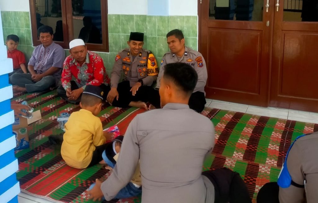 Giat Jum’at Curhat, Polres Humbahas dan Polsek Jajaran Hadir Untuk Masyarakat