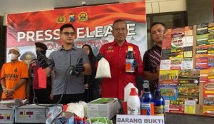 Rumah Produksi Pestisida Palsu di Blitar Digerebek Polisi, 1 Orang Diamankan