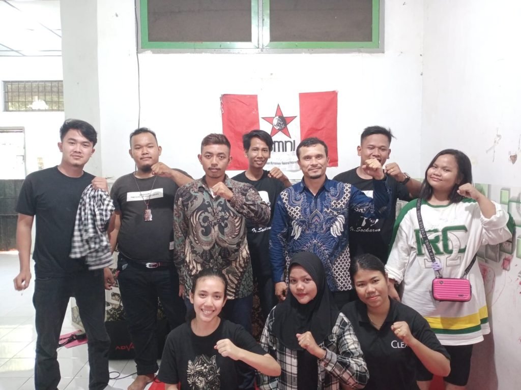 DPC GMNI Asahan NGOPI Bersama Komisioner Bawaslu Provinsi Sumut