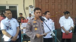 Polda Sumut Gerebek Ruko tempat Perdagangan Oli Illegal