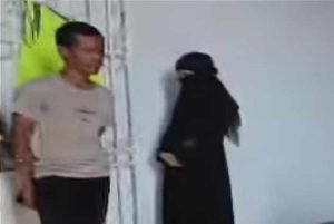 Wanita Bercadar Mencuri di Toko Ponorogo, Perlengkapan Bayi Hingga Botol Minuman Diembat