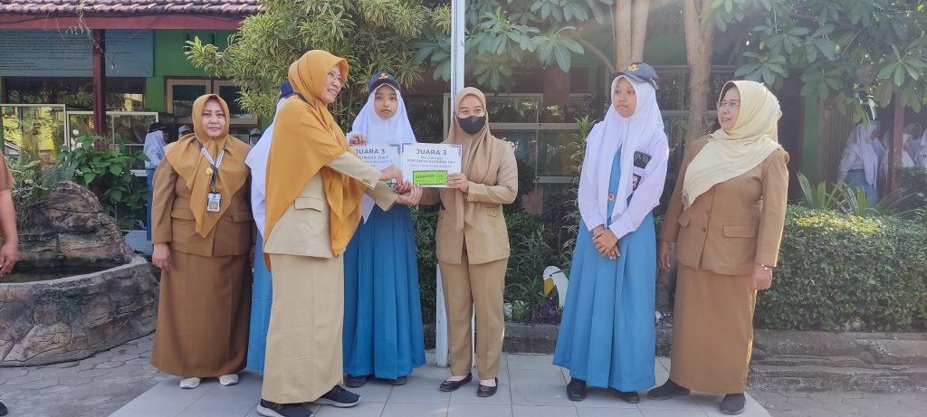 Segudang Prestasi SMKN 1 Sooko Mulai Jalin Kerjasama Dengan Perusahaan Internasional, Sampai Penguasaan Bahasa Asing
