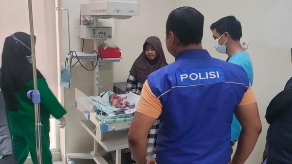 Mahasiswi, Buang Bayi, Berita Gresik