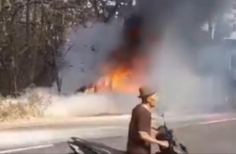 Mobil terbakar, Lamongan