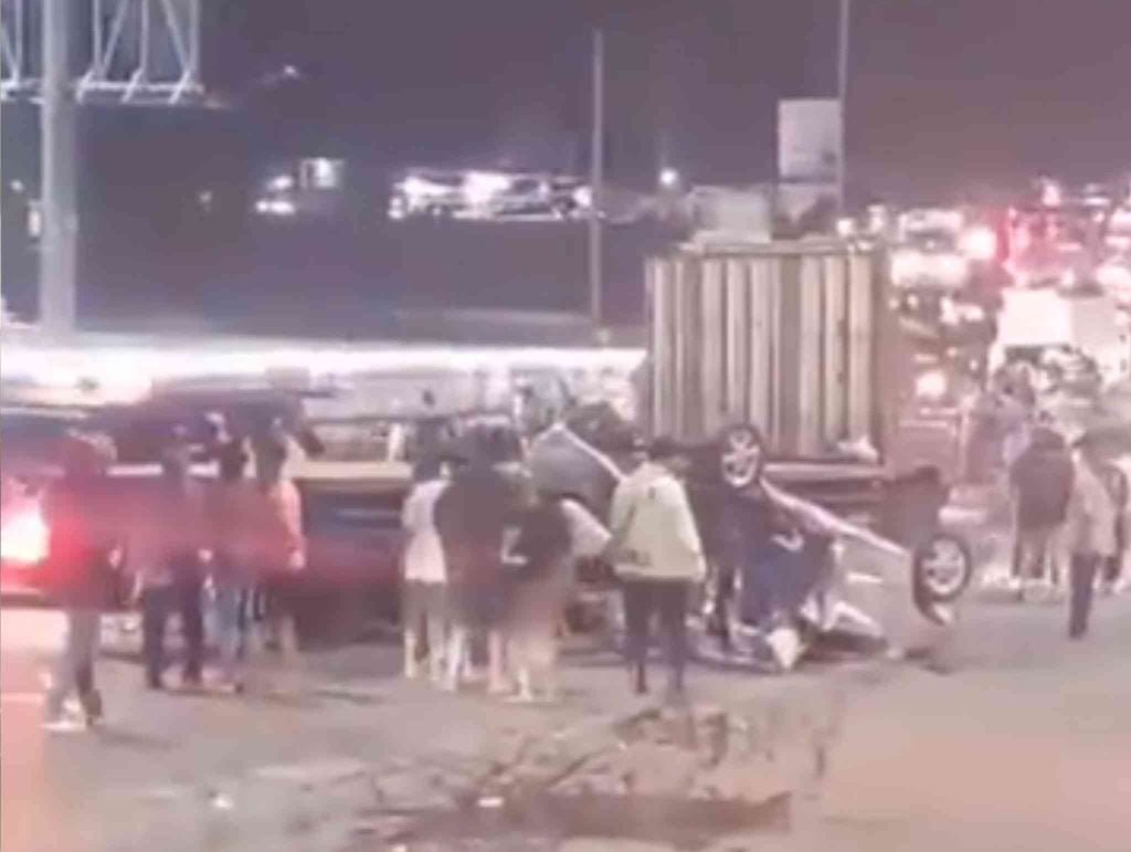 4 Orang Dikabarkan Tewas dalam Kecelakaan Exit Tol Bawen