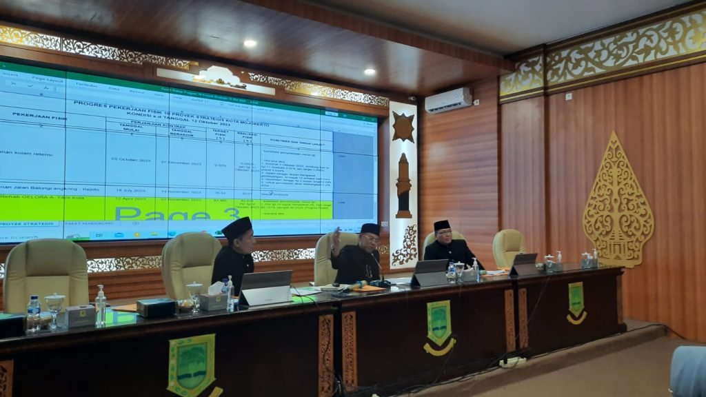 Demi Kualitas Dan Ketepatan Waktu, Sekdakot Mojokerto Panggil 16 Kontraktor Proyek Strategis 
