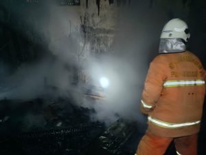 Ditinggal Kenduri, Rumah Warga Gedeg Mojokerto Ludes Terbakar