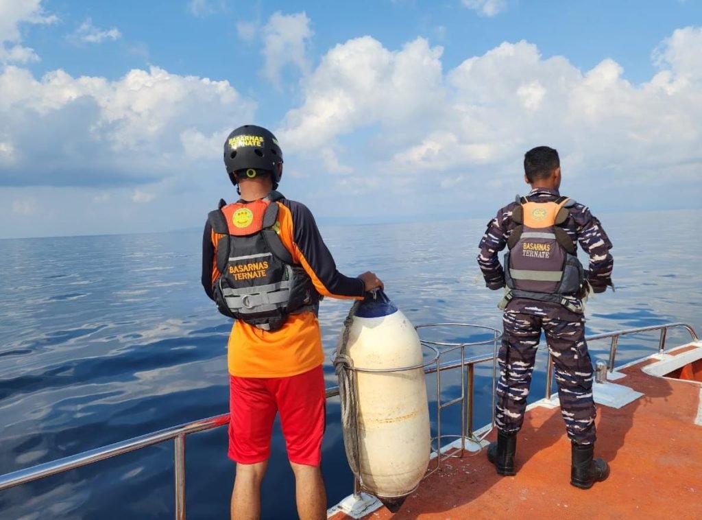 Kapal KM. Mina Maritim 036 Terbakar di Perairan Halmahera Selatan