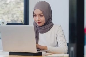 Kerjakan Skripsi dengan Cepat, Begini Cara Praktis Cek Typo di Microsoft Word