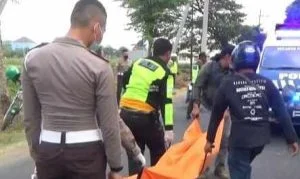 Gagal Nyalip, Pemotor di Jombang Tewas Terserempet Pikap