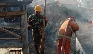 Empat Lapak Pedagang di Pasar Palengaan Pamekasan Ludes Terbakar