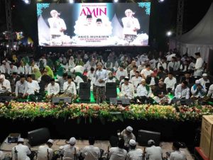 Puluhan Ribu Warga Mojokerto Bersholawat, Doakan Kemenangan Anis-Muhaimin dalam Pilpres 2024