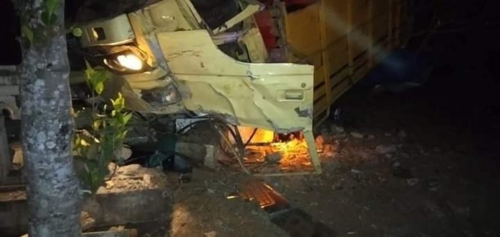 Rem Blong, Truk Rombongan Wisata Tabrak Rumah di Malang, 2 Orang Tewas