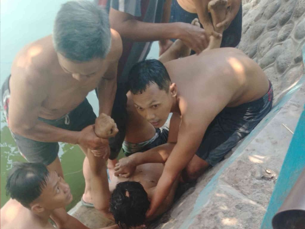 Pria di Mojokerto Tewas Tenggelam Saat Mandi di Dam Pundaksari