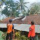 Diterjang angin kencang, Rumah porak-poranda