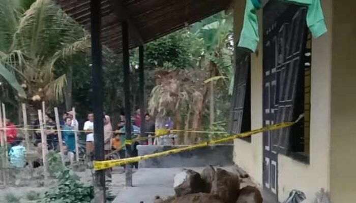 Kerangka Manusia Dicor Dalam Rumah Blitar Diduga Dikubur Setahun yang Lalu