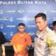 Kerangka manusia dicor dalam rumah, Blitar