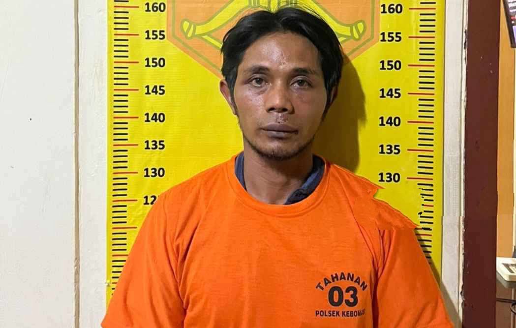 Rampas ponsel anak-anak, Pria gresik