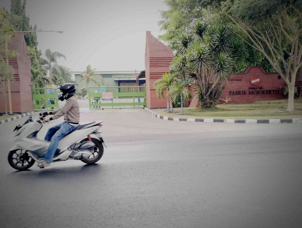 Bandel! PT Sinar Sosro Tak Kunjung Buat Perjanjian Baru dengan Warga Desa Awang-awang