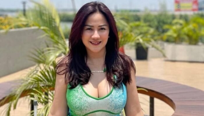 Kerap Tampil Cantik dan Seksi Bak Anak Muda, Ternyata Segini Usia Tante Ernie