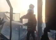 Kebakaran Kandang Bebek di Mojokerto, Dua Unit Mobil PMK Diterjunkan