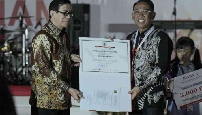 Raih Nilai Tertinggi, Pemkot Mojokerto Sabet Penghargaan Kota Peduli HAM 2023