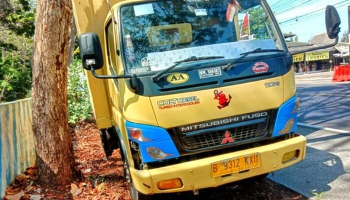 Wartawan Media Online di Situbondo Tewas Tersambar Truk Ugal-ugalan