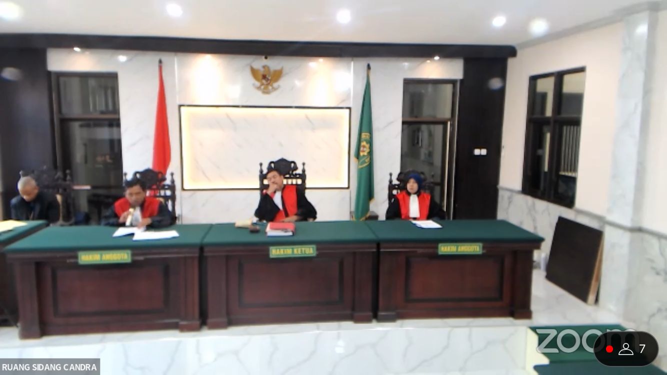 Esepsi, Pengeroyokan Anggota Silat,