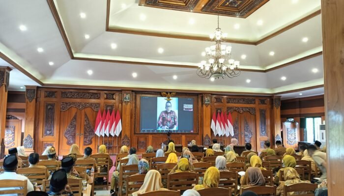 Demi Kualitas Pendidikan, Disdikbud Kota Mojoekerto Sosialisasikan Perwali BOSDA 2024 ke Kepsek se-Kota Mojokerto 