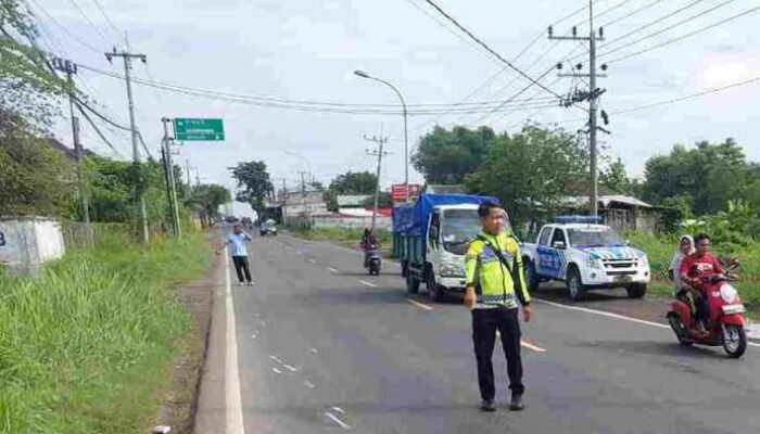 Lansia Asal Jombang Ditabrak Pengendara Motor di Gresik