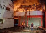 Gudang Ekspedisi di Kota Malang Kebakaran, 8 Mobil PMK Dikerahkan