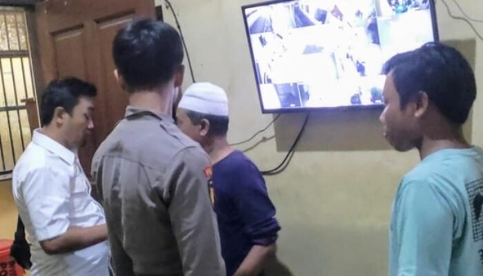 Terungkap! Motif Bapak dan Anak Keroyok Tetangga di Situbondo