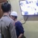 Bapak dan anak, Gebuki tetangga