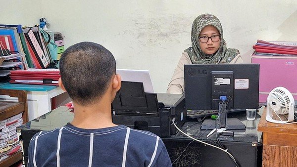 Siswi korban pemerkosaan, Fotografer Bondowoso