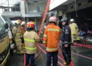 Ruko di Kapasan Surabaya Ludes Terbakar Akibat Korsleting Listrik