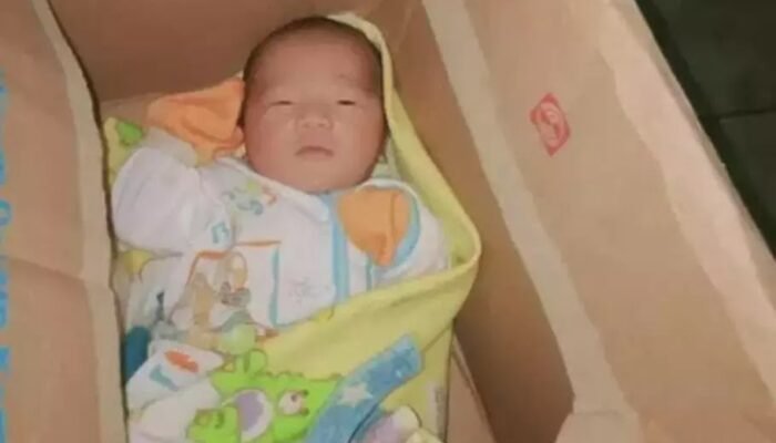 Bayi Dalam Kardus Ditemukan di Teras Rumah Warga Pungging Mojokerto