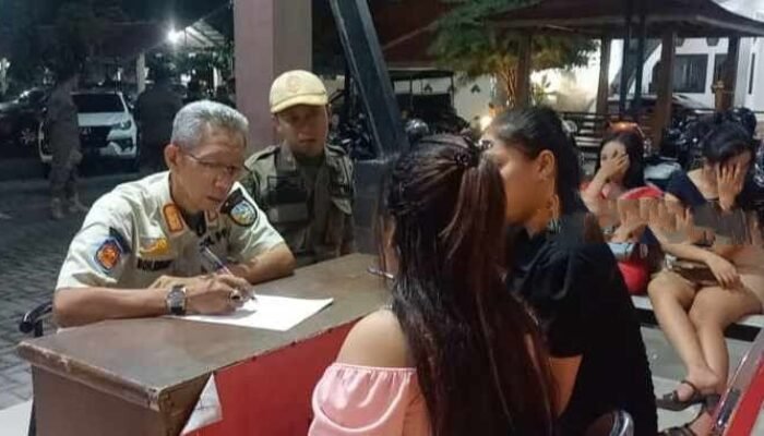 Gerebek Tempat Karaoke, Satpol PP Jombang Amankan 30 Pengunjung dan Pemandu Lagu