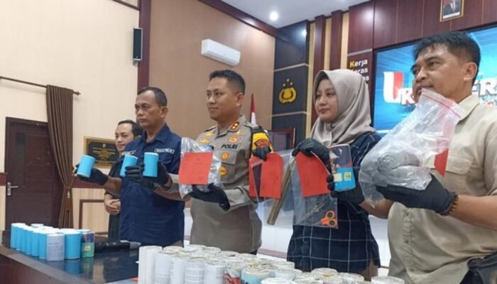 Rakit dan Jual Bubuk Mercon, Dua Pelajar di Blitar Diciduk Polisi