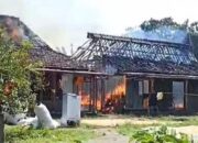 Dua Rumah di Bojonegoro Ludes Terbakar Saat Ditinggal Pemiliknya ke Sawah